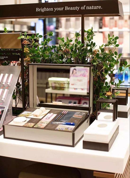 自然堂开出首家新零售概念店 将 化妆品单品牌店 玩出了新花样